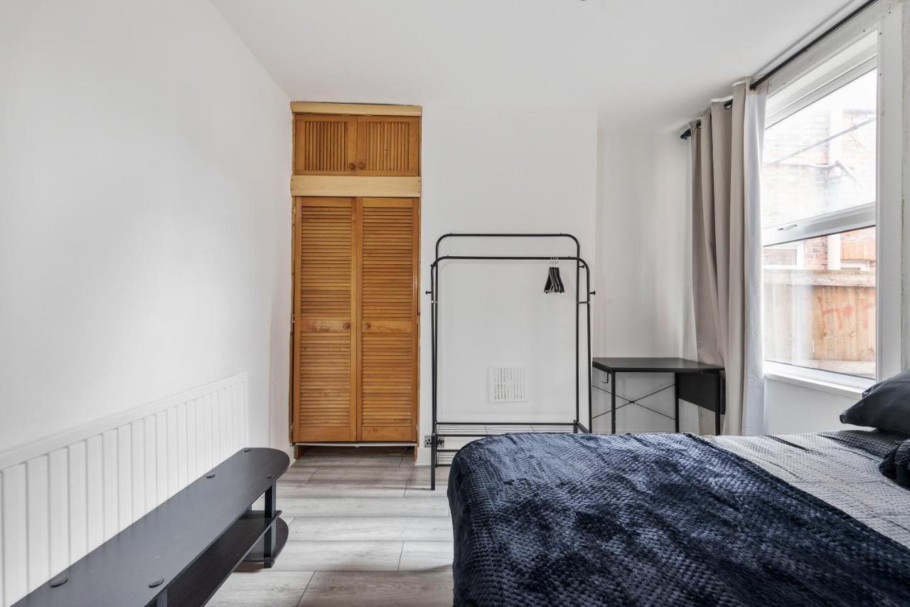 Beautifully Modern 2-Bed Apartment W/Garden Λονδίνο Εξωτερικό φωτογραφία