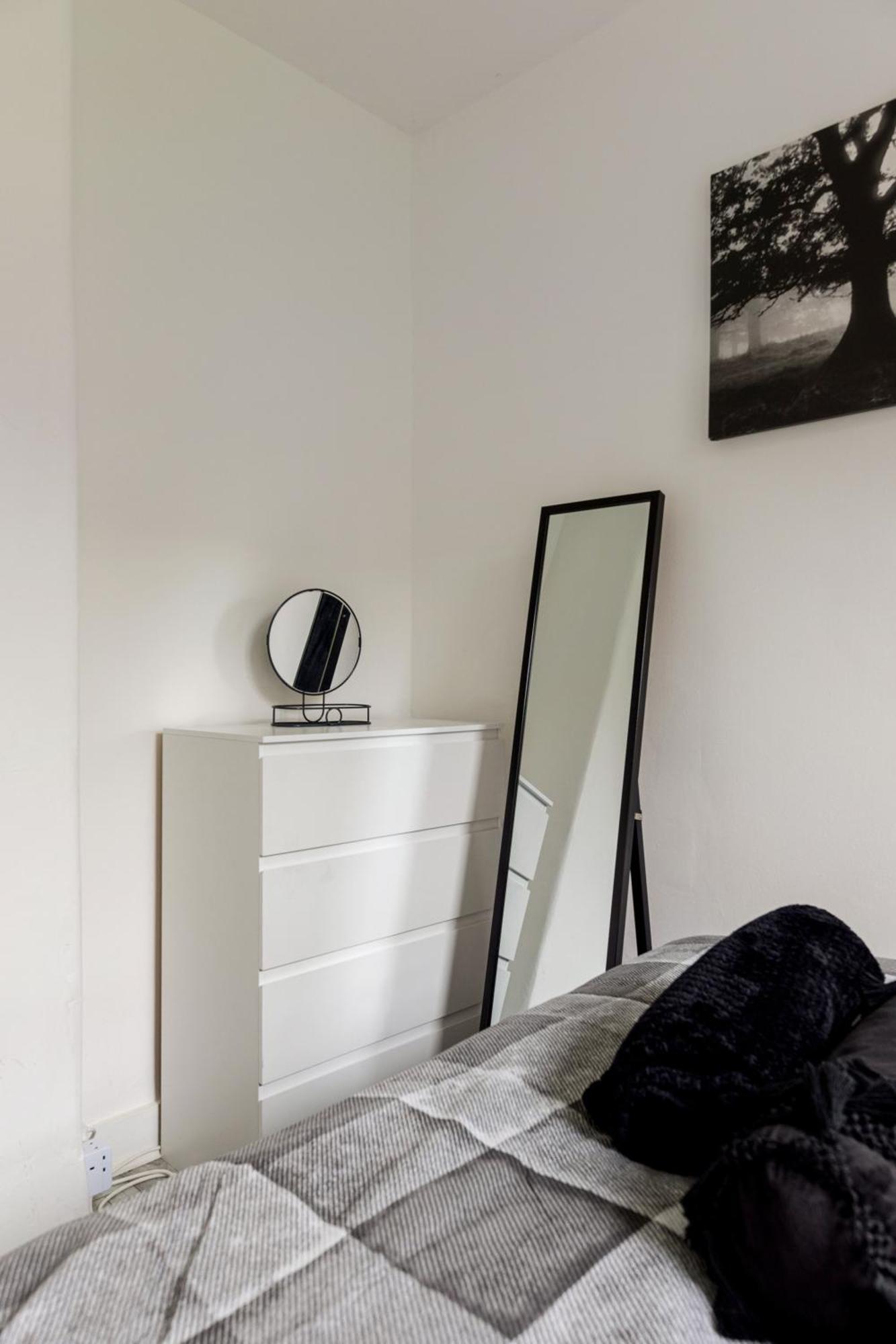 Beautifully Modern 2-Bed Apartment W/Garden Λονδίνο Εξωτερικό φωτογραφία